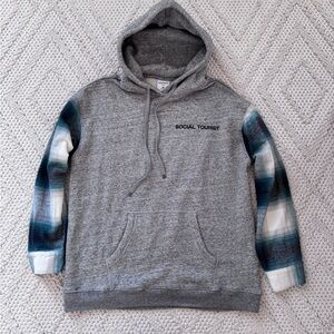 Social Tourist Gray Hoodie with Plaid Sleeves M